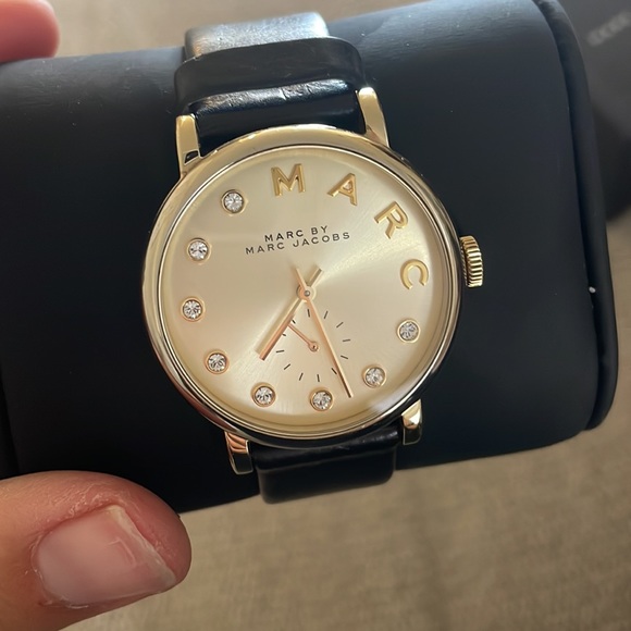 Marc Jacobs Accessories - Almost brand new Marc Jacobs watch